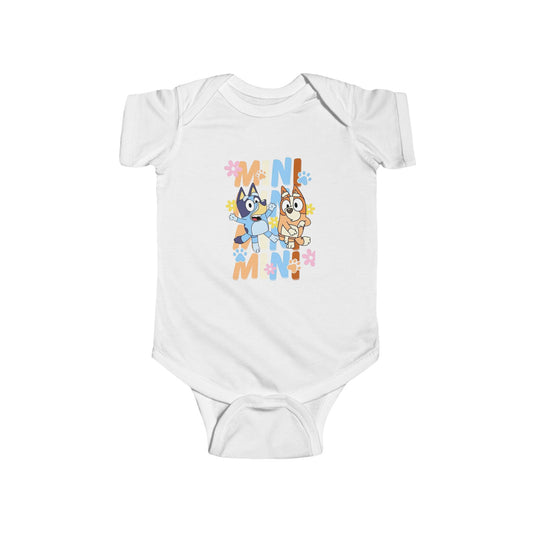 Cute Bluey infant bodysuit, ideal baby shower gift, newborn and toddler outfit, soft and comfortable baby clothes.